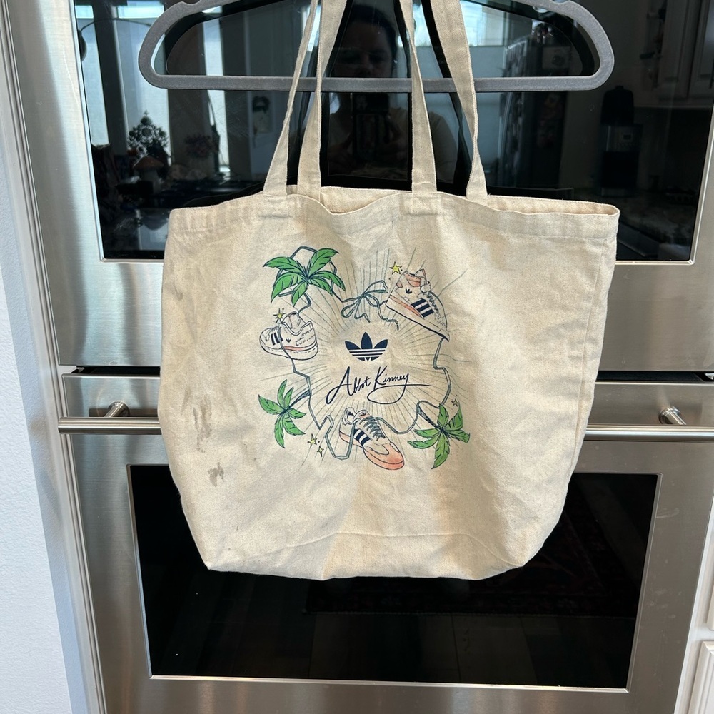 Adidas Tote Bag with Abbot Kinney design/has wear/stsins